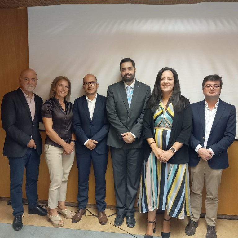 Colóquio:  Temas de Direito do Emprego Público